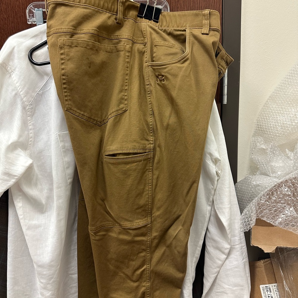 Under Armour pants